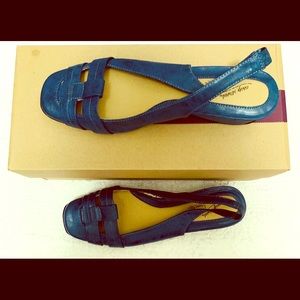 Easy Street Sandals. Size 10M